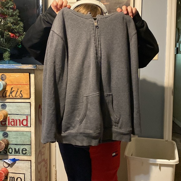 Used - Picture 5 of 8